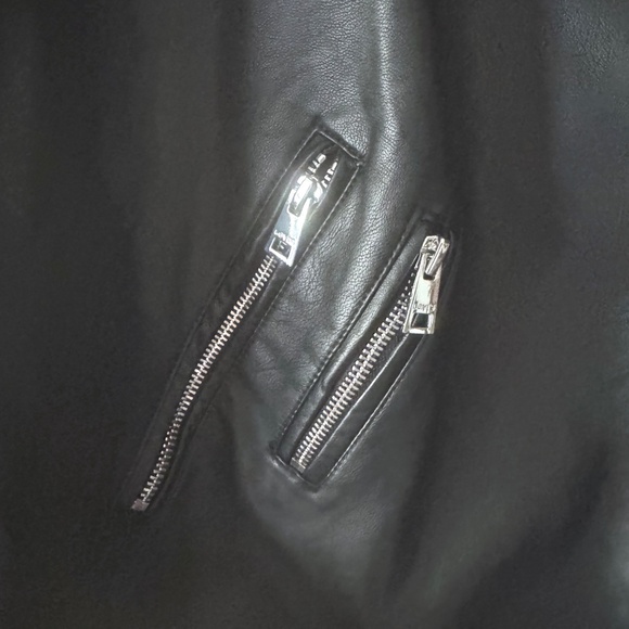 Levi's Women's Black Leather Jacket - Picture 7 of 15